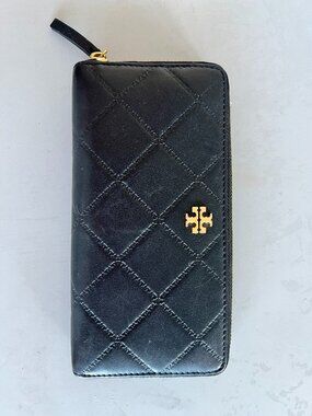 Tory Burch Fleming Quilted Leather Zip-Around Wallet - Black